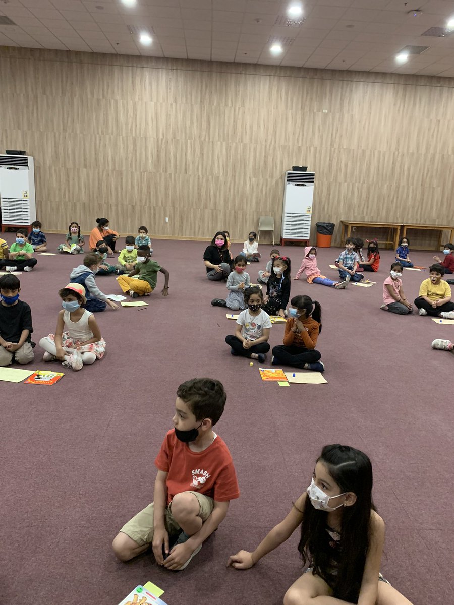 DsouzaAmrith's tweet photo. Reader’s celebration 🎉 Students described the character, setting, problem and how it was solved. They were proud of their achievements 👏🏻👏🏻@isgdammam @TCRWP @grade1 https://t.co/TAVeOmepNP