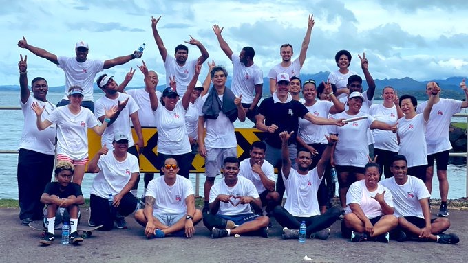 La journée commence à Paris et déjà 11 territoires 🌏ont participé au relais #TerredeJeux2024 
L'énergie des Jeux se propage, déjà 5 200km parcourus.
Bravo Fidji, Australie, Corée du Sud, Japon, Philippines, Mongolie, Cambodge, Kazakhstan, Inde, Maurice, La Réunion !