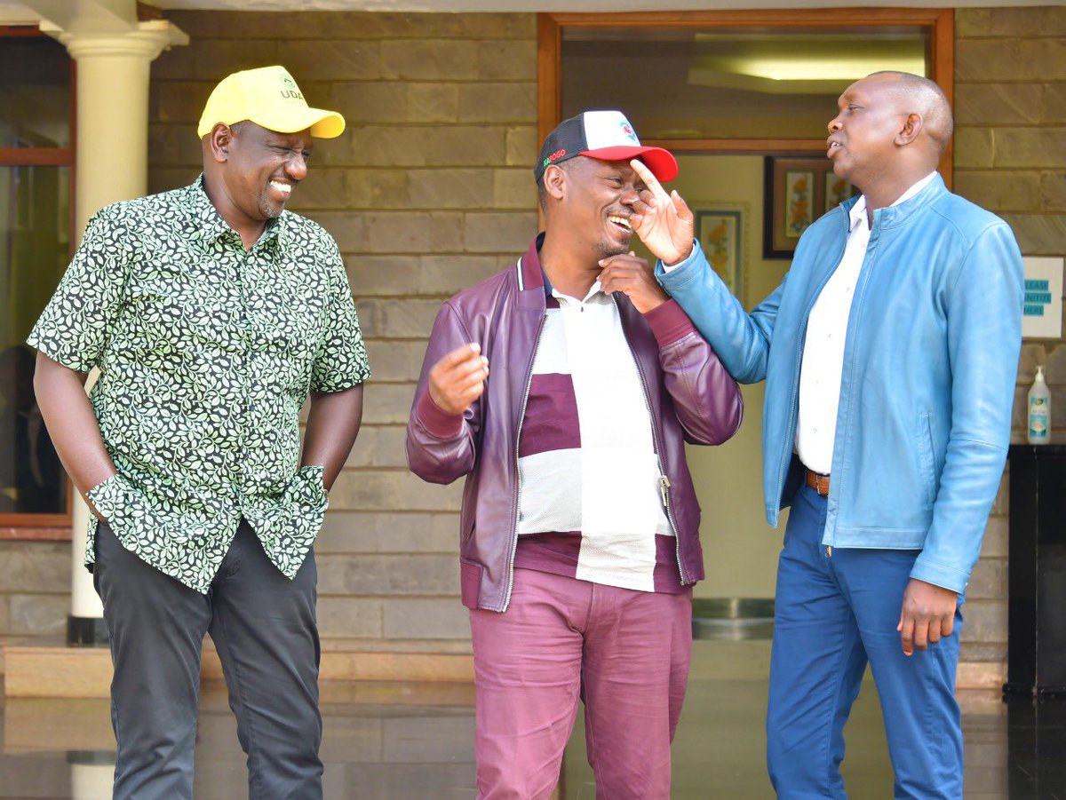 honkabogo's tweet photo. Curtesy call on the chief hustler. We discussed many issues 🇰🇪. https://t.co/7LoJZUtpX1