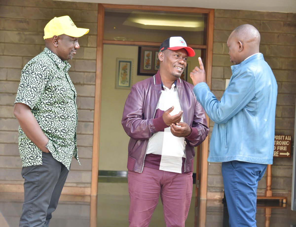 honkabogo's tweet photo. Curtesy call on the chief hustler. We discussed many issues 🇰🇪. https://t.co/7LoJZUtpX1