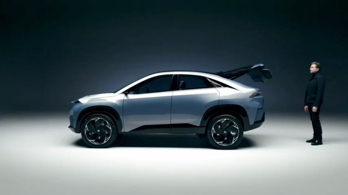 pitstopweekly's tweet photo. #TataCurvv Electric SUV Concept from #TataMotors - The coupe version of the #TataNexonEV may be! But the interior and exterior design is spacious and more luxurious! 

#TataNexon #TataCurvvEV #Curvv #DifferentByDesign #Chennai #Cochin #Bangalore #Mysore #Cars https://t.co/cDlL9rSk70