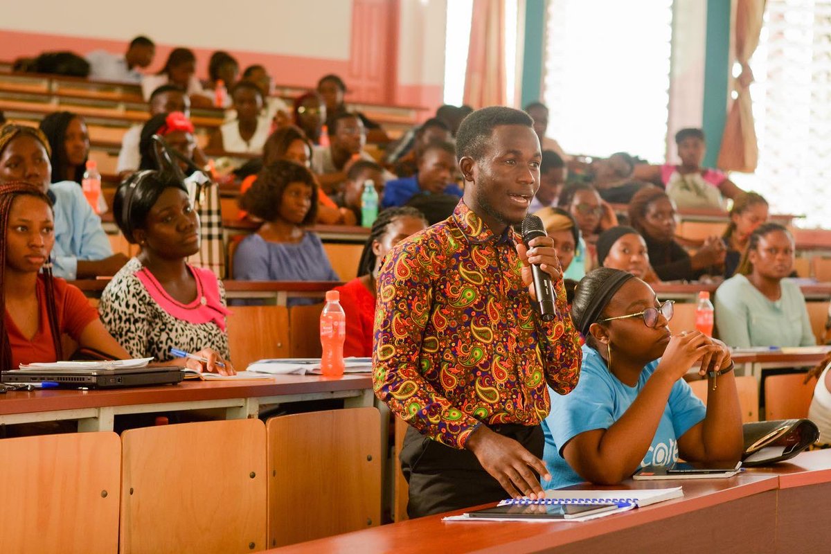 On the 27th of March 2022, in representatives of UBMSAA had an exchange session with its Alma mata
For more details click on the link below
👇🏾👇🏾👇🏾👇🏾
facebook.com/11778416655878…

#UBMSAA
#BMSA
#careerorientation
#TogetherWeMove