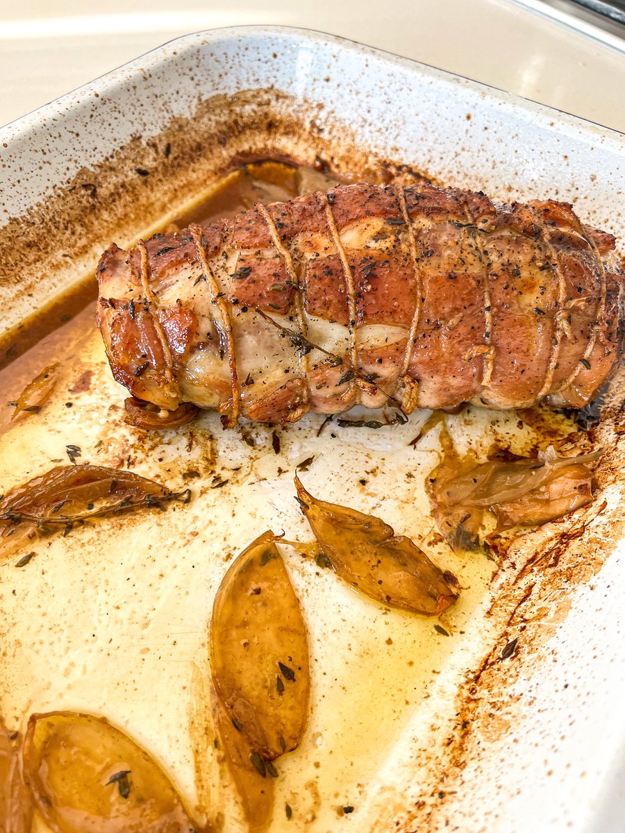 Luyanda_Maf's tweet photo. Rolled and stuffed lamb breast. π½
#cookingwithluyanda https://t.co/HCDIpTyqny