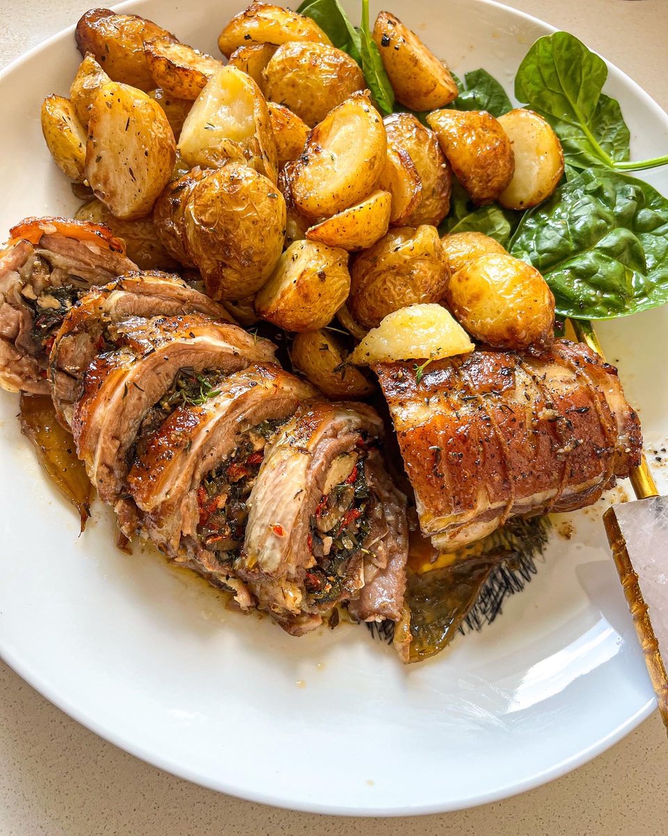 Luyanda_Maf's tweet photo. Rolled and stuffed lamb breast. π½
#cookingwithluyanda https://t.co/HCDIpTyqny