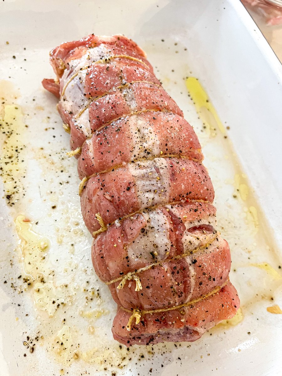Luyanda_Maf's tweet photo. Rolled and stuffed lamb breast. π½
#cookingwithluyanda https://t.co/HCDIpTyqny