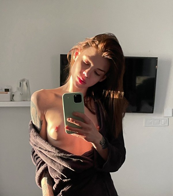Sunny day everyone :)
I went to my hometown to visit my family  
hugs https://t.co/SoWgSYr91Z