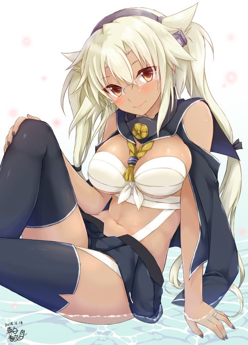 この間久々に改二じゃない武蔵しゃん描いたから4年前の絵と並べてみた・・
おっぱいがとても大きくなってる・・ 