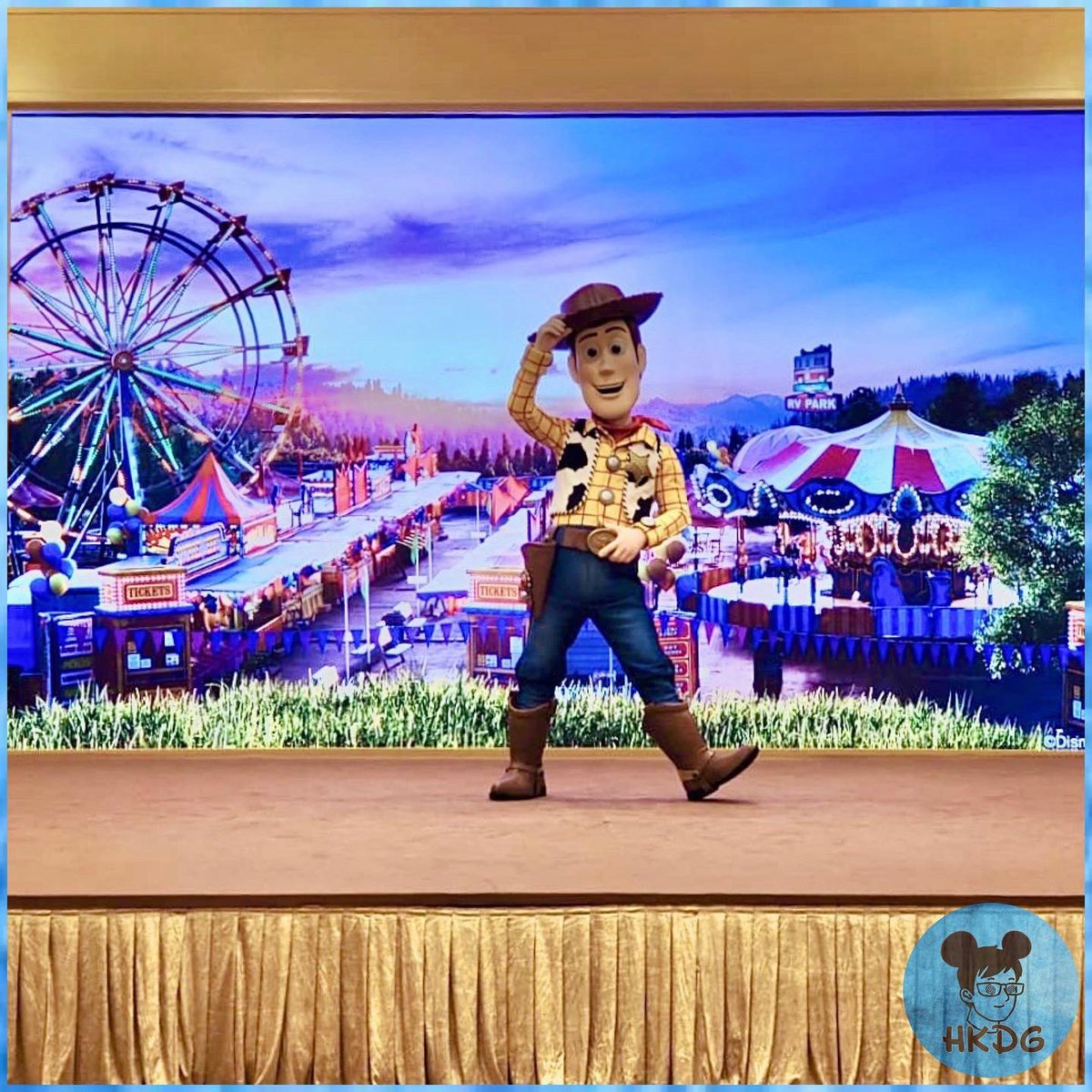 the_hkdg's tweet photo. Meet your favourite toys in Hong Kong Disneyland Hotel
*Exclusive to hotel guests. Tickets given out upon check in.
#hkdl #hkdisneyland #hongkongdisneyland #disney #disneyland #disneylandhk #disneylandhongkong #parkclosed #lockdown https://t.co/jJONMOm4O4
