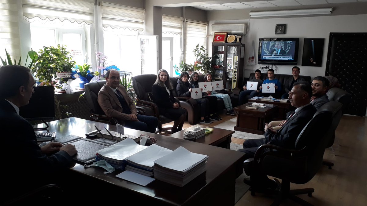 bahcesehir_mus's tweet photo. İl Milli Eğitim Müd. Sn.Enver KIVANÇ,Tübitak Van Bölge Sergisinde Bölge https://t.co/yfT1Yfeiik ve https://t.co/VDiA8FblfC Olan Muş Bahçeşehir Koleji Öğrencilerimizi Makamnda Kabul Ederek Ödüllendrdi.
İl Milli Eğitim Müdürümüz Sn.Enver KIVANÇ'a İlgilerinden dolayı teşekkür ederiz https://t.co/ovQ2mpTjGB