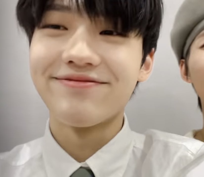 chnjnhk's tweet photo. his smile (∩˃o˂∩)♡ https://t.co/H9Q1f7RcOe