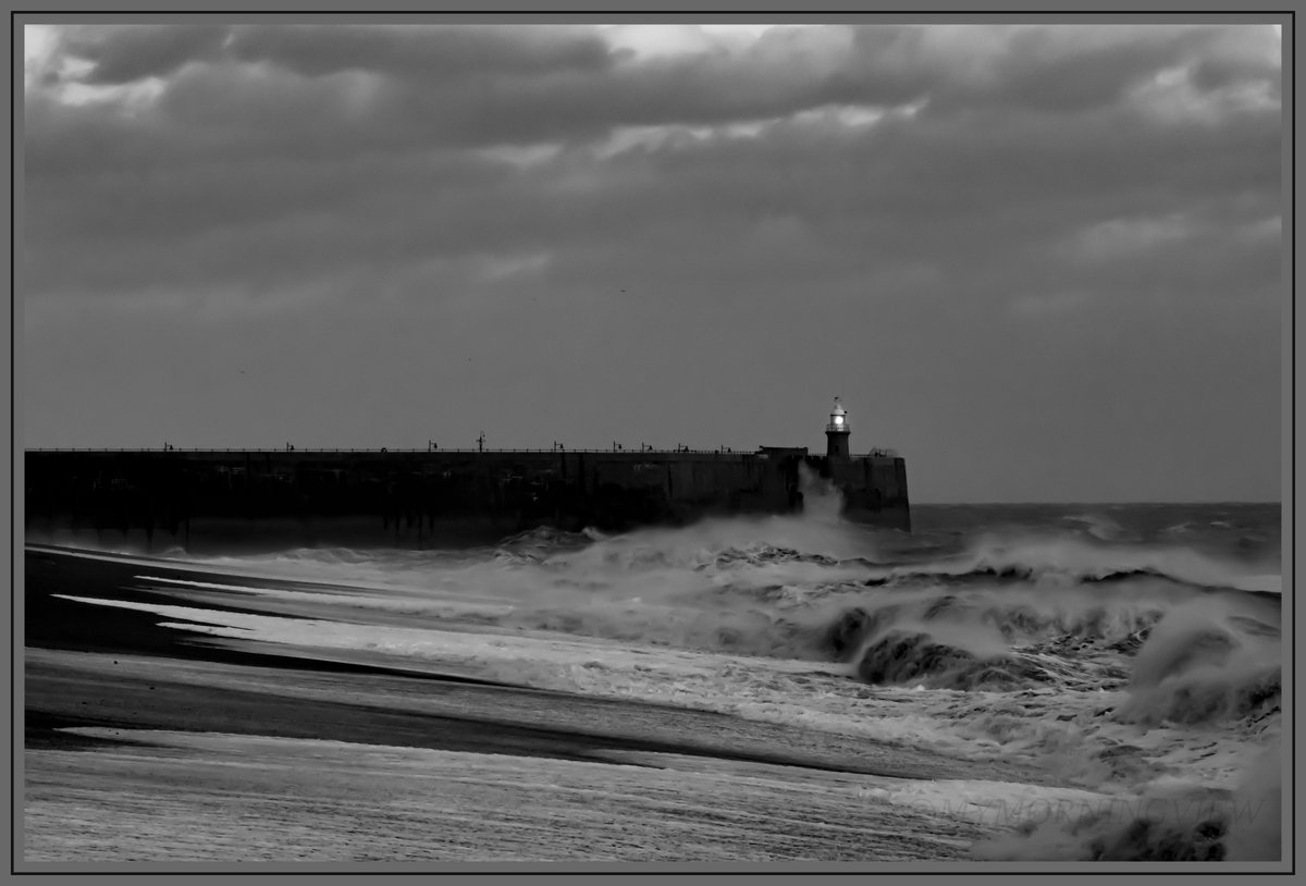 shaunstaveley's tweet photo. My Morning View
It's not very nice out there...
#folkestone #harbour #lighthouse #seascape #visitkent #folkestoneseafront #photography https://t.co/A7XCU0uDpE