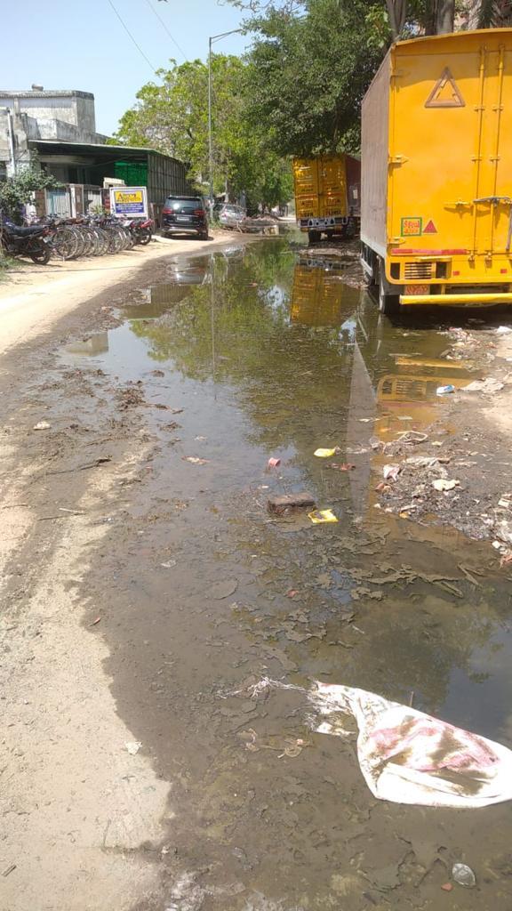 GurgaonChamber's tweet photo. Honorable Sir,
Sewerage water all over the road in sector 34 posing a severe threat to the health of the occupants . Please address to the situation. @drkamalguptabjp https://t.co/s6MTFbNwjq