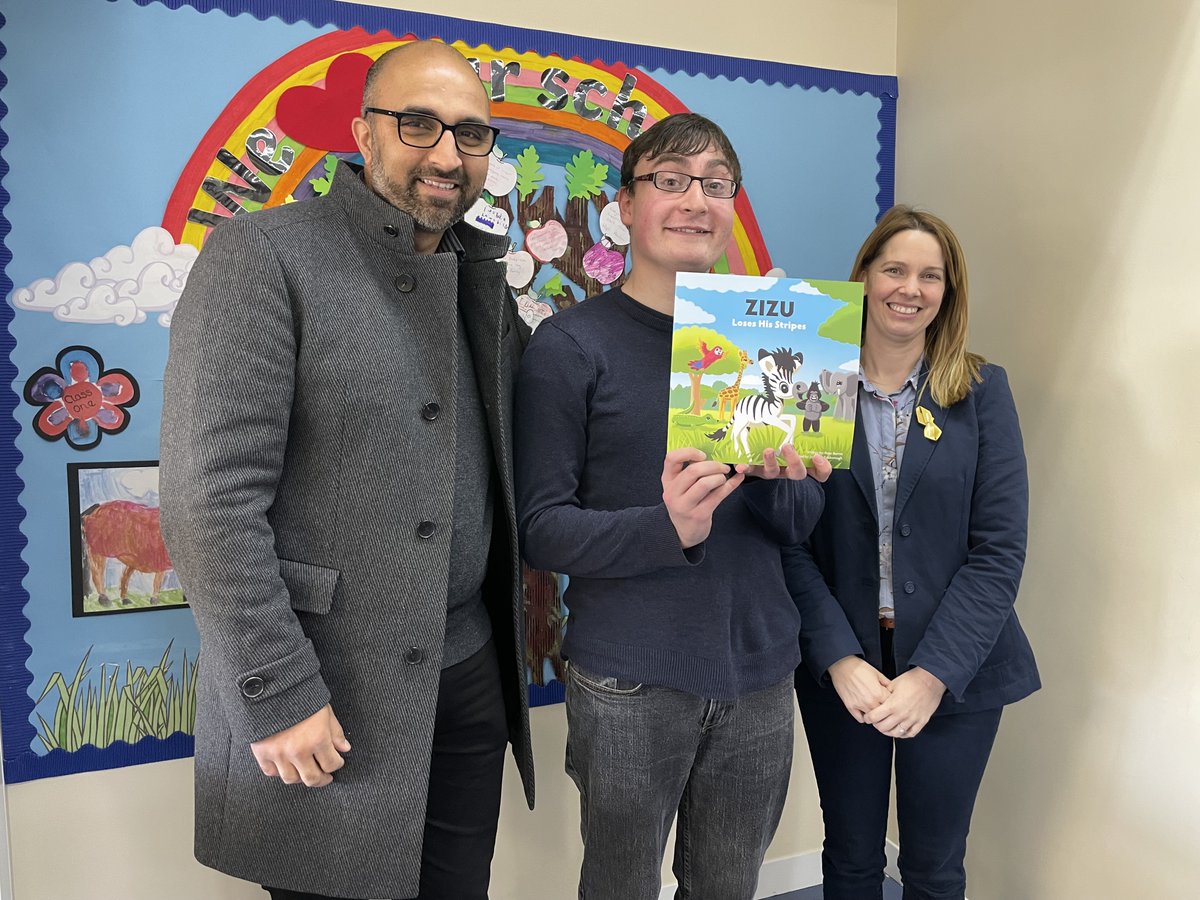 BarronMedia's tweet photo. In World Autism Acceptance Month...the autistic young man from #Darlington who's making his mark through art, &amp; the world-famous artist who was told he'd never get a job. The art of acceptance...
https://t.co/UC8uCHWwBU
@artistmackenzie @NEAutismSociety @zizusdaycare https://t.co/2rjkdXvoxm