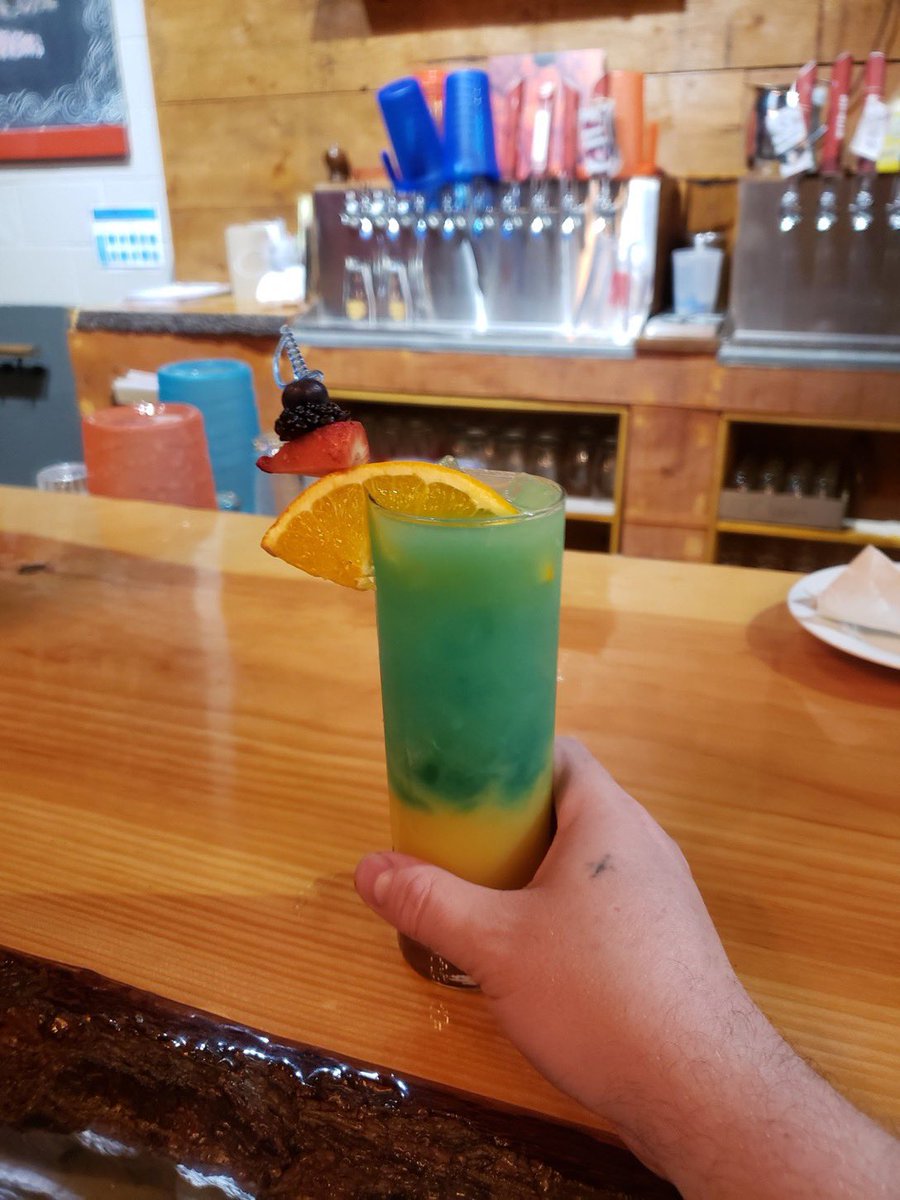 FruityLever's tweet photo. @SlimyFoil @Ryan_Lever @MYFriendGavin @MissyMoto2 @EeyoreSchlong @MrDillBoss @SudburyGrille @SudburyPolice Ryan, you can’t blame these self-incriminating posts on Harry, Steve, Eeyore, Skawk or Jon the Magic Guy. Nobody made you post this evidence of you regularly drinking on the job. https://t.co/sW3IVXIxRw