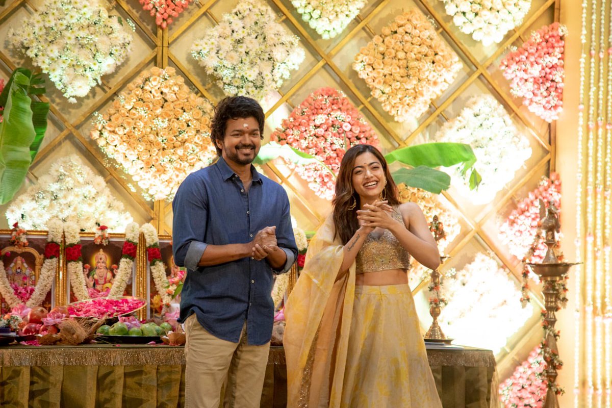 WhistleTVK_'s tweet photo. #Thalapathy66 Pooja stills!! #Thalapathy #Rashmika https://t.co/d3IGyGFS40