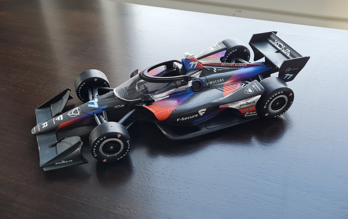 ValtteriAlander's tweet image. Received the prize die-cast for winning ISOWC last year. Mega job with the paint done by @GeoSimGraphics!

I enjoyed every race and had a lot fun times. Thanks to guys at @Team__Talent for help! Thanks for @ISOWC and @RaceSpotTV for organizing the series!