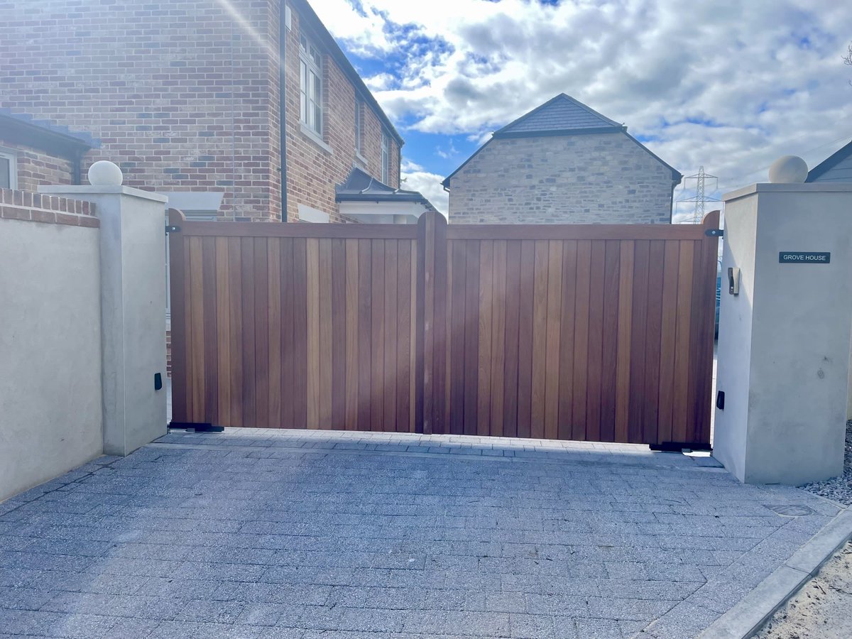 Wooden Gate Makers tweet media