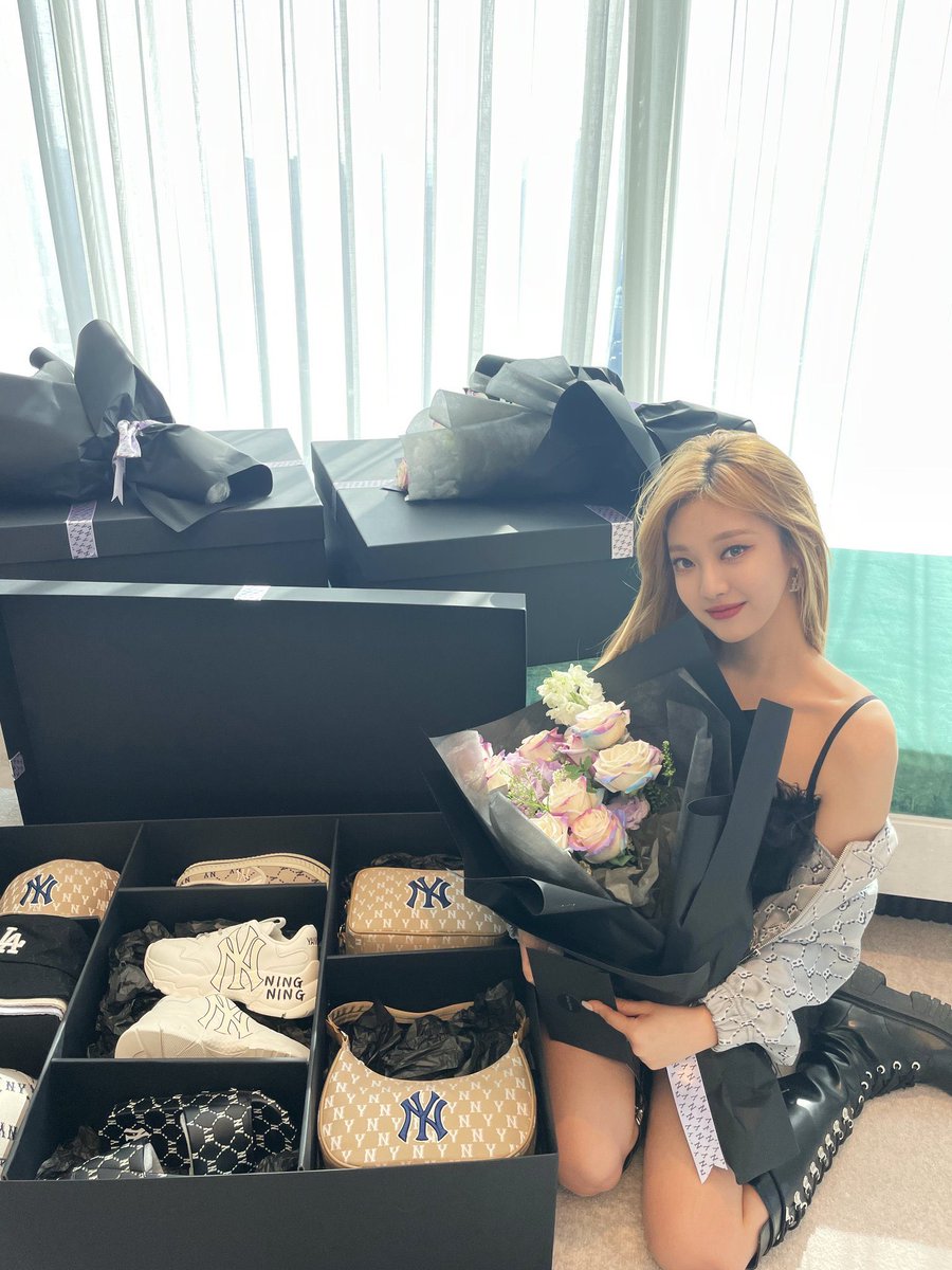 hana 🪽💕🏄🏻‍♀️ tweet media