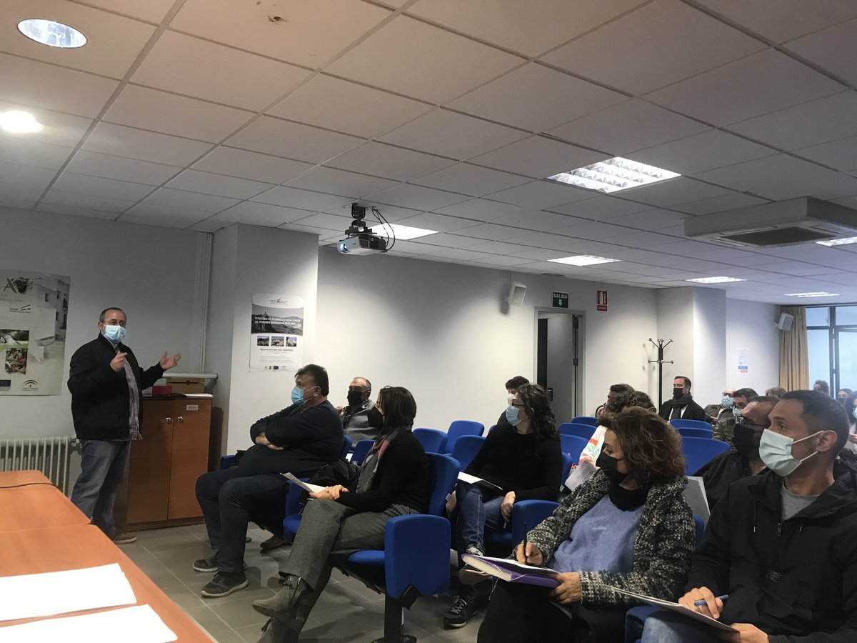 AndaluciaRELAS's tweet photo. #LojaRELAS ultimando el documento del plan local de salud en el seno del grupo motor...
@LojaPlas 
@VidaSaludAnd 
@lojadeportes 
@SaludAPGranada https://t.co/wCHGBhBBUj