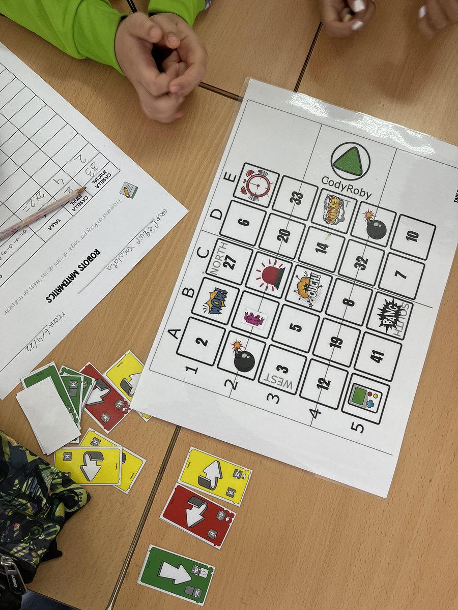 Conxa_Ontiveros's tweet image. Vamos a repasar las tablas jugando con Roby. Parte de mi propuesta didáctica para el proyecto #EPCIA #PiensaEnCode @educaINTEF