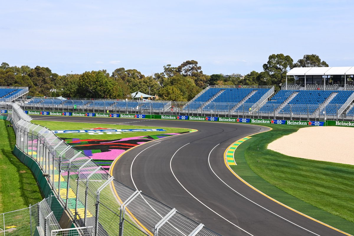 ausgrandprix's tweet image. Albert Park like you&apos;ve never seen it before 🧐 

Who&apos;s keen to see the modified circuit in action tomorrow? 🙋

 #AusGP #F1 #Formula1