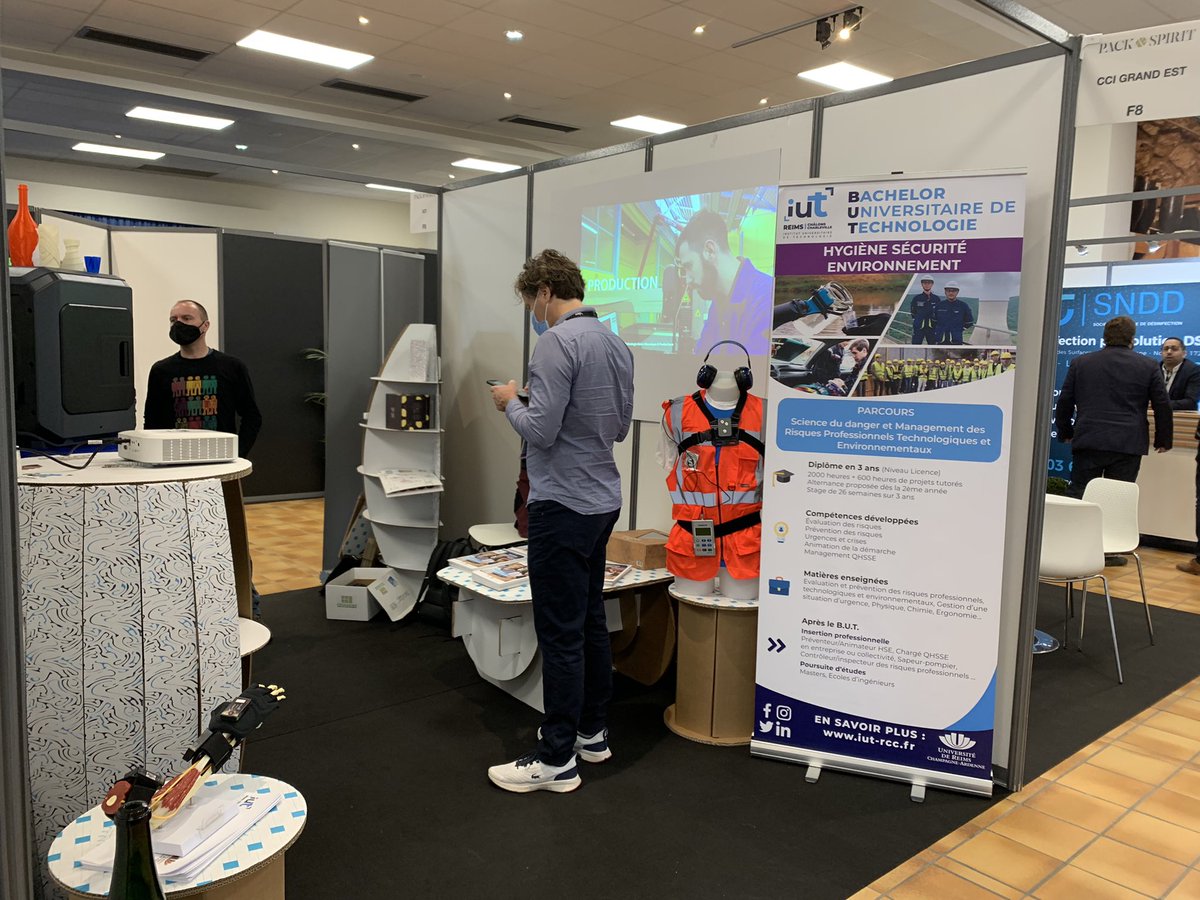 RccIut's tweet photo. Retrouvez-nous ce jour jusqu’à 18h et demain de 9h à 17h au salon #packandspirit 🤓
📍Reims, @Champ_Castelnau
📍stand F8 au 1er étage
@universitereims | @lesIUT https://t.co/Lzu8BTGNk0