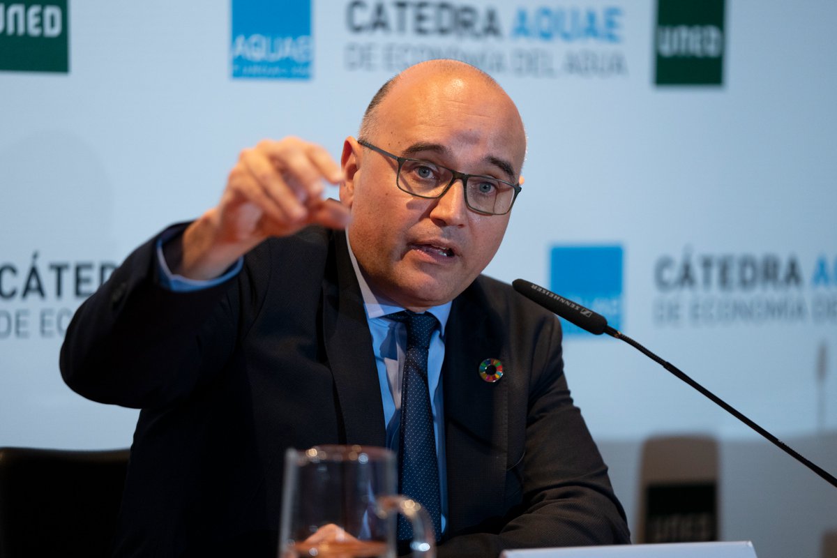 "Soluciones hay, #tecnología hay. Las alianzas y la gobernanza son indispensables para garantizar el recurso sin dejar a nadie atrás y afrontar la necesaria transformación social", indicaba <a href="/ManuelCermeron/">Manu Cermerón</a> en el primer encuentro de la #RedCátedrasdelAgua.