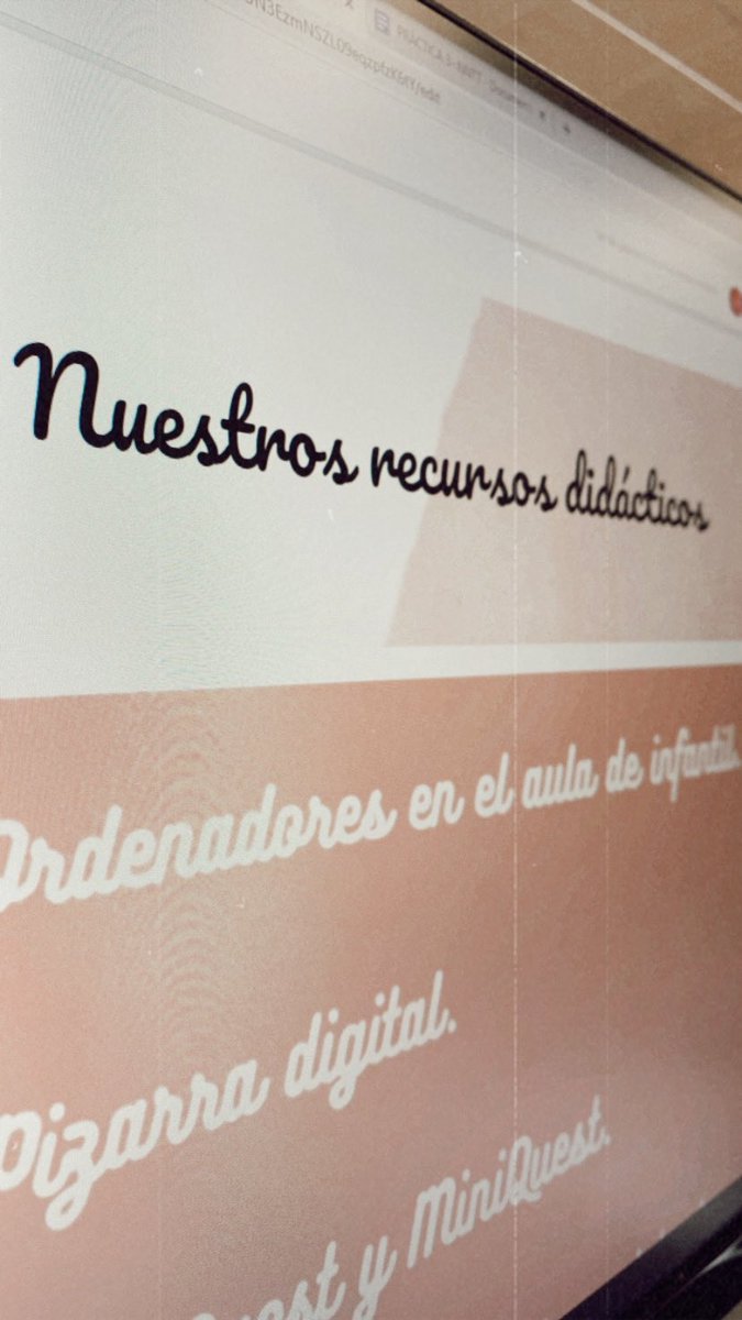 EduTics10's tweet photo. Últimas pinceladas 🖌 

•Nuestros Recursos Didácticos•

#UCAMTIC22
#EduTic 
#educacion https://t.co/XIvMjovPUe