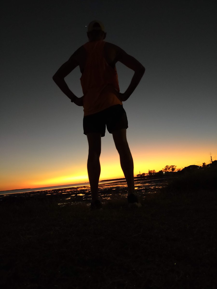 duck_effect's tweet photo. Cracking morning for a run. #howgoodisthis 
I really should get out early more often. #sunrise 
Happy running. ☺🏃‍♀️🏃‍♂️

#runfreerunhappy #runwithwoody #therunningduckeffect #uta100training #runnerscommunity #runnersofyoutube #runnning #runner #run #contentcreator #youtuberunner https://t.co/UYRh8sUyqp