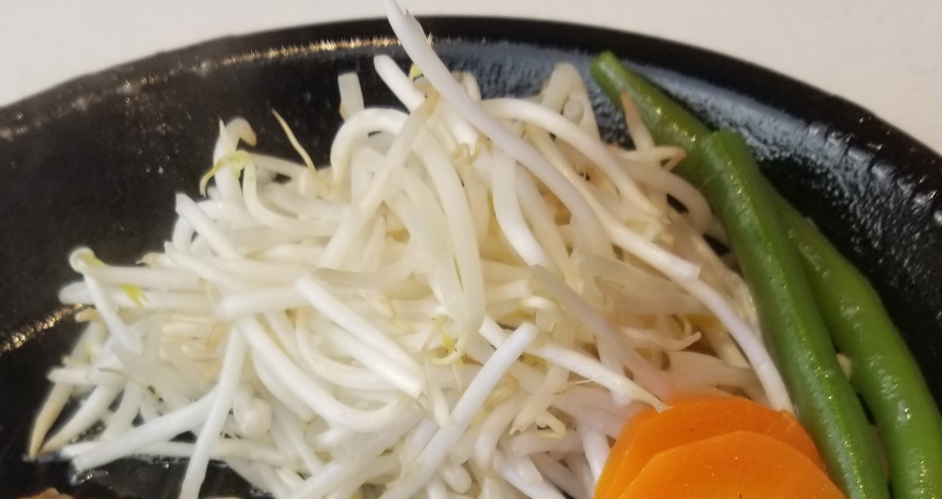 تويتر ペッパーランチ على تويتر 今日は 白の日 なのだそうだ ペッパーランチの白いものと言えばなんだろうか パッと思いついたのはもやしだな 鉄皿で焼かれたもやしにソースをかけて食べるととても美味いのだ 他にも白いもの あ おろしポン酢とか塩があっ