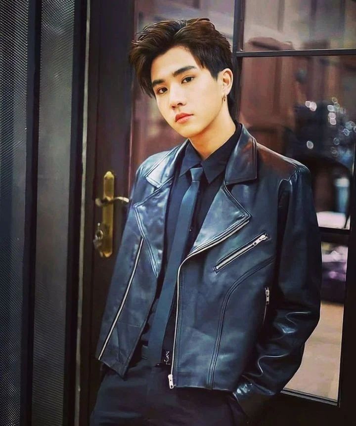 MariaCrista21's tweet photo. 🖤🖤
#KDPPE
#MSIWAT
#marksiwat #PerthTanapon
#หัวใจศิวัช
#perthmark #markperth
#เพิร์ธมาร์ค #ComingSoon https://t.co/kANHVPPNAH