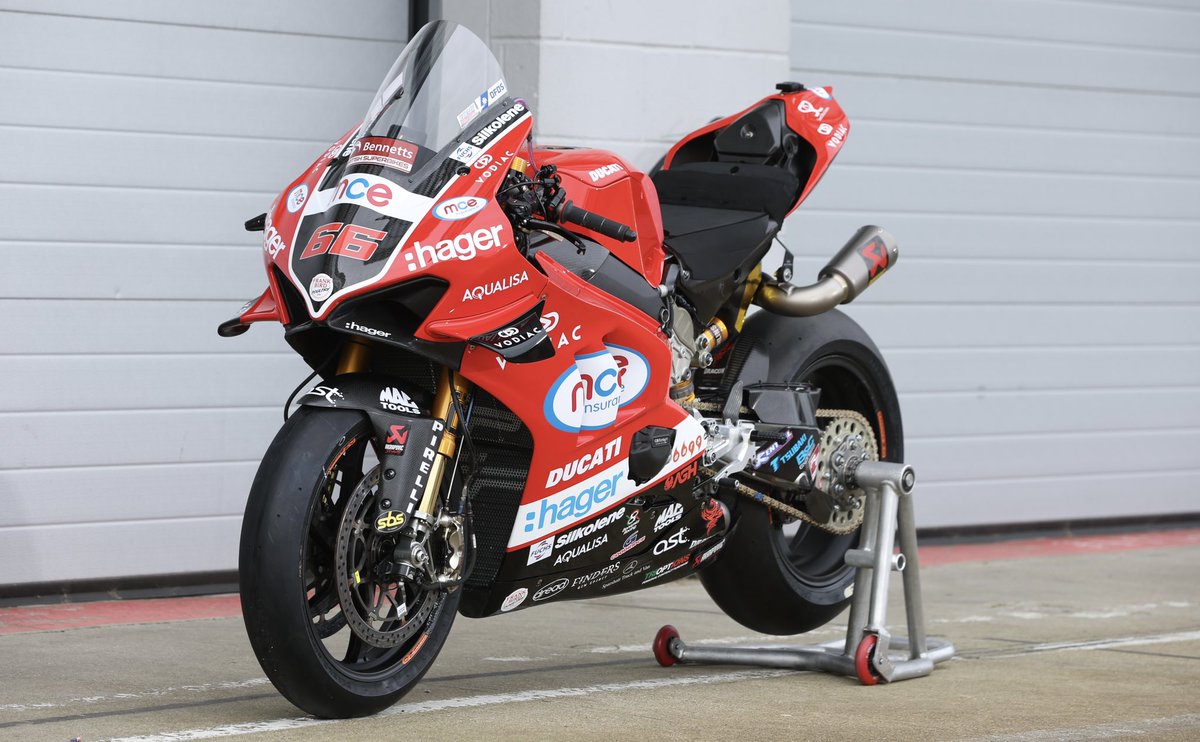 PBM_Team's tweet photo. It’s our new livery for 2022! ❤️

Ready for action with @TheRealTomSykes and @JoshBrookes 

Now it’s time for the MCE Ducati team to get ready for today’s @SilverstoneUK test https://t.co/Eo9GK3fteN