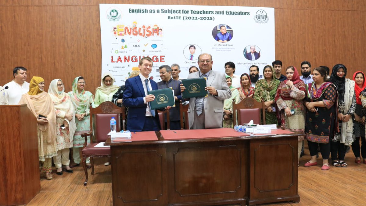 pkBritish's tweet photo. We are delighted to share that on 30 Mar 22, British Council &amp; Quaid e Azam Academy for Educational Development (QAED), SED signed the large-scale project following on from PEELI: English for Teachers &amp; Educators (#EaSTE) (1/4)
@QAEDPK, @SchoolEduPunjab, @ammersaleemi @DrMuradPTI https://t.co/05bmGshbf8