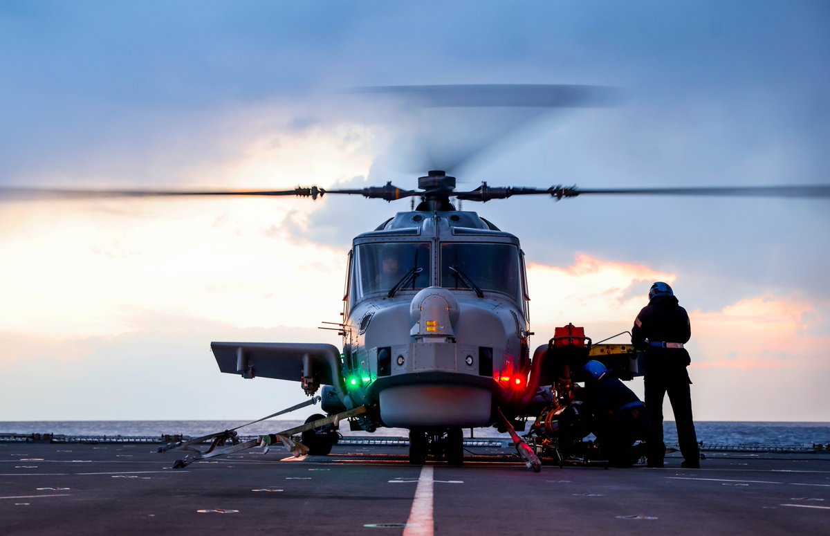 Defence Operations 🇬🇧 (@defenceops) on Twitter photo ⚓ 🇬🇧 🚁 Above or below the surface?
<a href="/815NAS/">815 Naval Air Squadron</a>' Wildcat has you covered💪
After the Martlet missile upgrade <a href="/hmsdiamond/">HMS Diamond</a>'s Wildcat can now carry Sting Ray Torpedoes, letting them protect her from submarines and surface vessel attacks
#WeAreNATO | #FlyNavy | #StrongerTogether ⚓ 🇬🇧 🚁 Above or below the surface?
<a href="/815NAS/">815 Naval Air Squadron</a>' Wildcat has you covered💪
After the Martlet missile upgrade <a href="/hmsdiamond/">HMS Diamond</a>'s Wildcat can now carry Sting Ray Torpedoes, letting them protect her from submarines and surface vessel attacks
#WeAreNATO | #FlyNavy | #StrongerTogether
