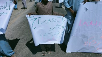 Baluch4Akbar's tweet photo. Terrorists have forgotten human values, bodies are handed over to heirs even in war, but terrorists have not handed over the bodies of innocent civilians who were martyred in recent days to their families. 
#BLFshouldReturnDaulatsDeadBody https://t.co/cGHCZy0Aem