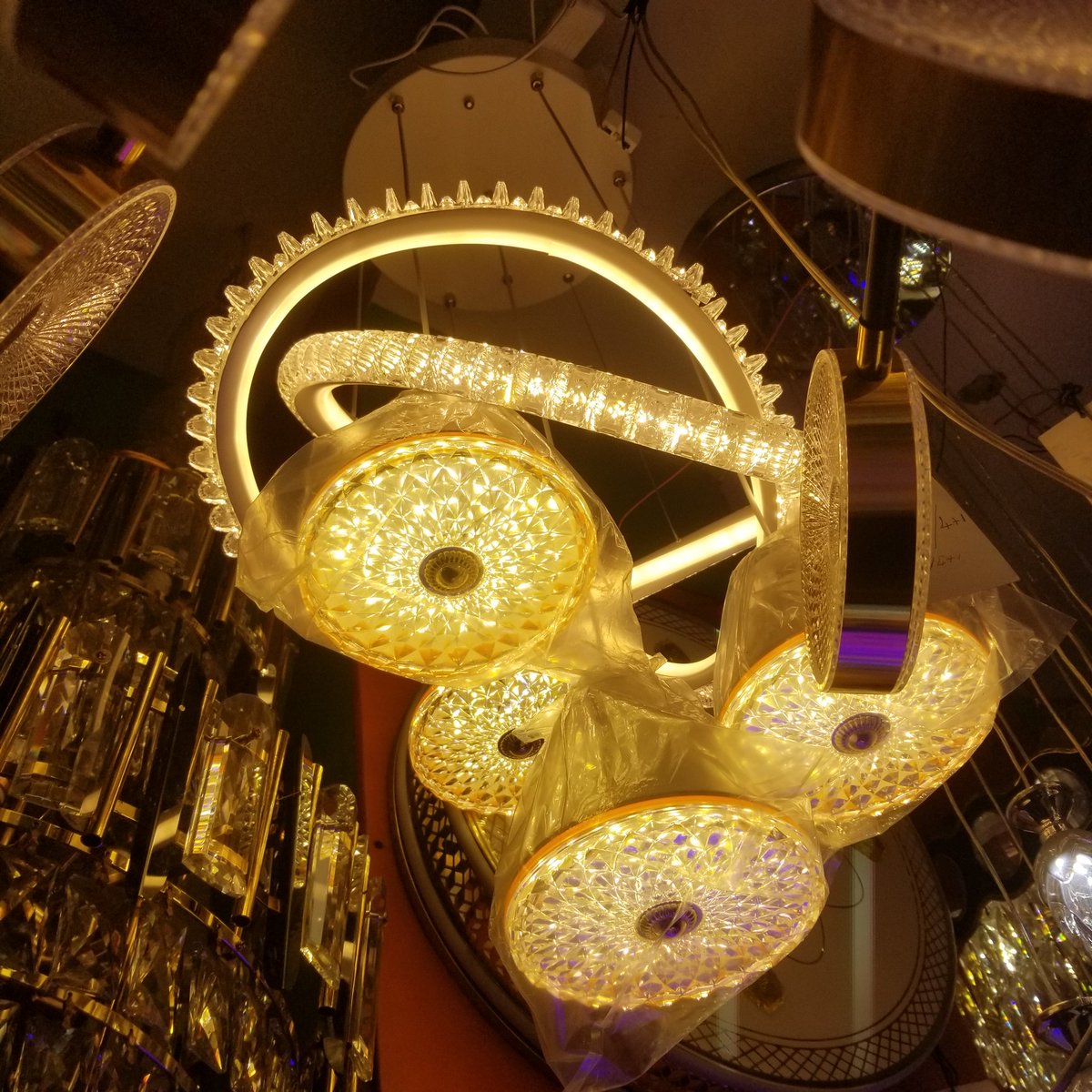 Captain_Anambra's tweet photo. Now, let's assist you illuminate your home and offices...
#PHTwitterCommunity
#PHTribe
#Electricals https://t.co/8SPwtAMqB5