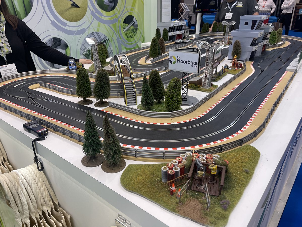 Look at our GIANT Scalextric!! 😱 

#themanchestercleaningshow #cleaningshow #cleaningshow