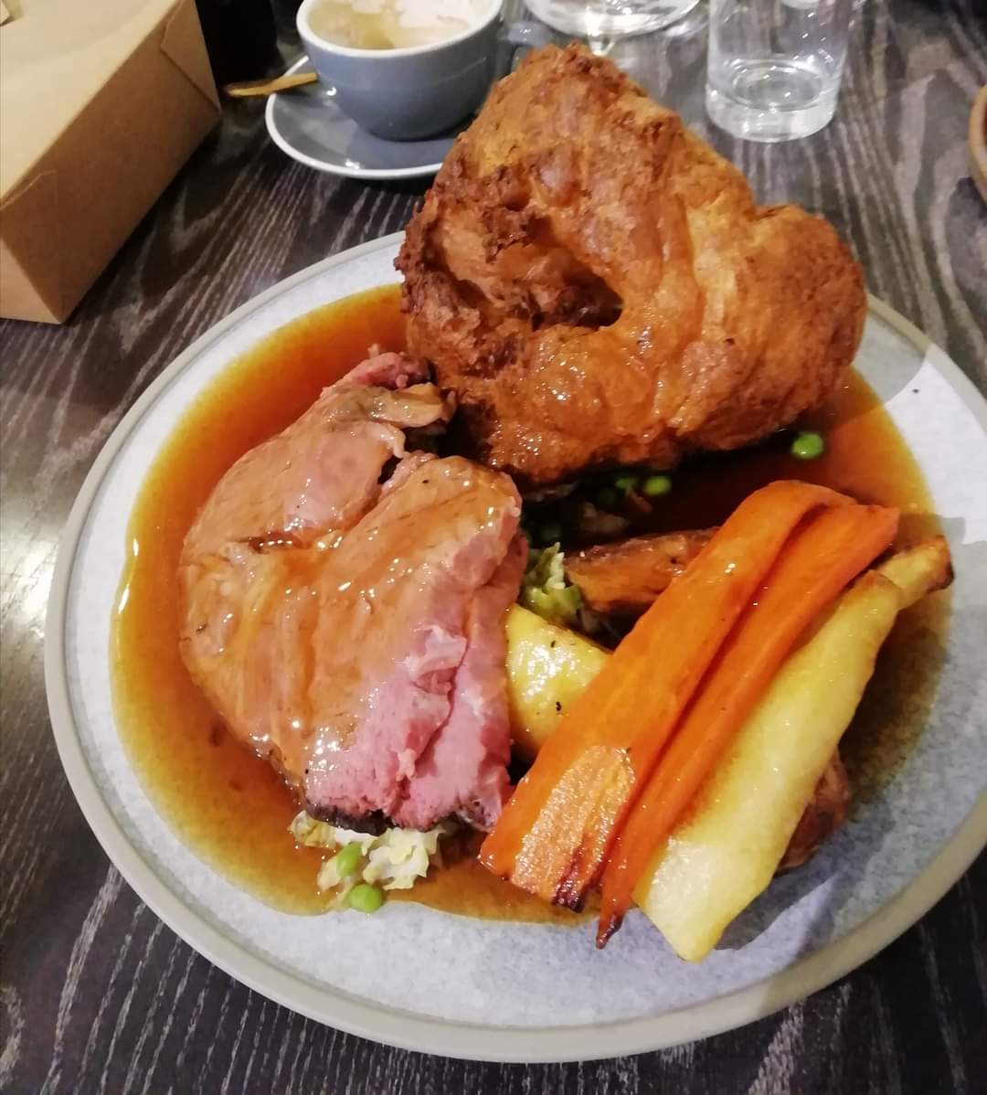 littlebird018's tweet photo. #BBCBreakfast had Mother's Day roast at Simon's Cheltenham restaurant - absolutely delicious! 
@WOODKRAFTChelt https://t.co/dcqtmtc8sC