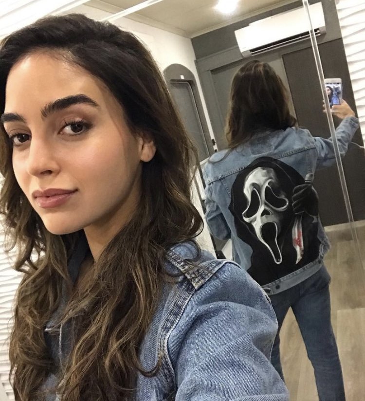 MVbemine's tweet photo. Melissa Barrera sul set del film “SCREAM” (2022) https://t.co/QkdwA641cp