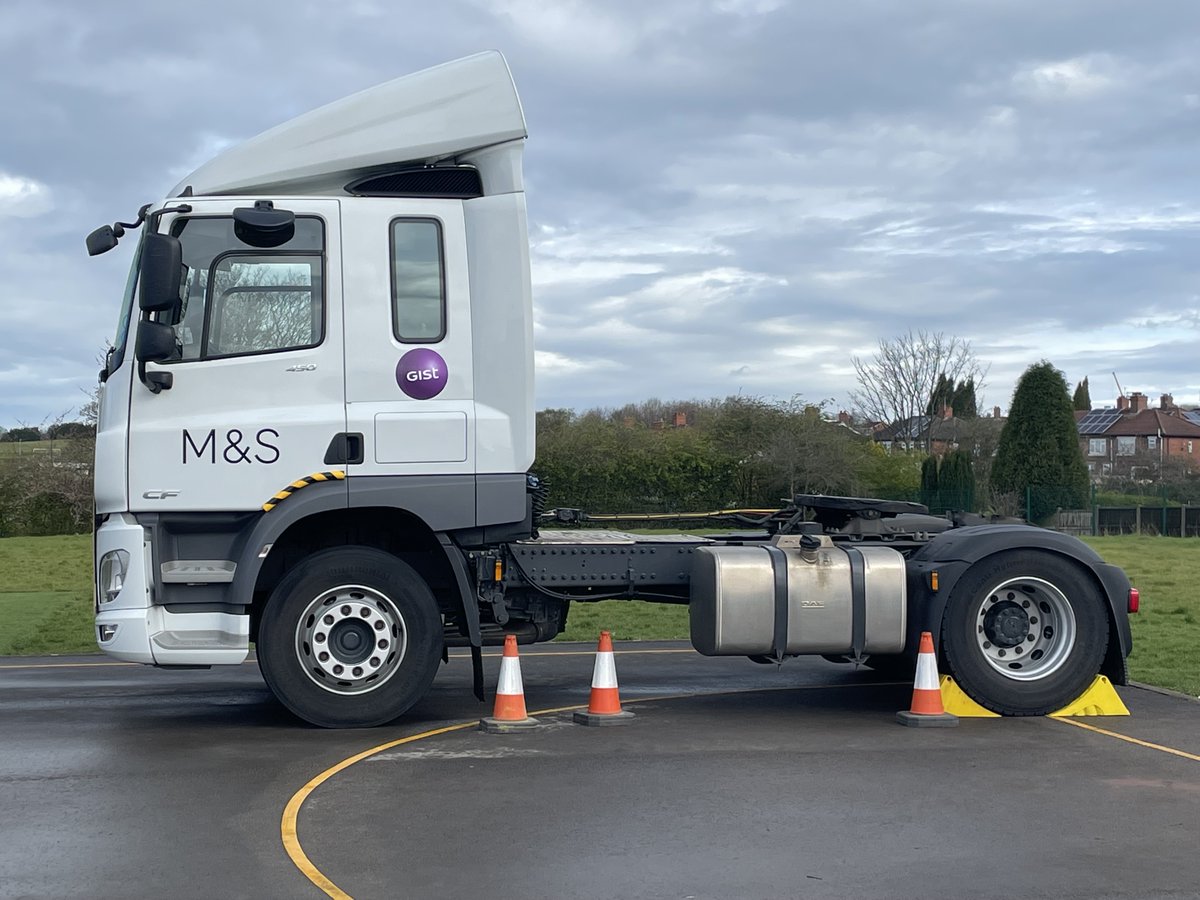 Very excited to have <a href="/Gist_World/">Gist</a> at our academy today sharing important messages about road safety.
#RoadSafety #safeguarding