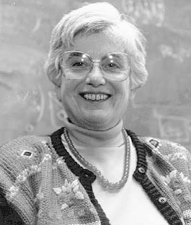CRMatematica's tweet photo. #MathCrushMonday Vera Pless (1931-2020)
Especializada en #combinatoria y #TeoríaDeCódigos.
Se doctoró en en 1957. Autora de "Introduction to the theory of error-correcting codes" con demostraciones claras y sencillas y +100 artículos. Fue emérita de la universidad de Illinois. https://t.co/MIU9VIC8Y6