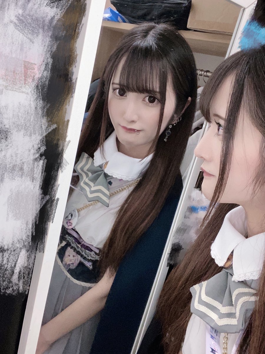 neon_afilia's tweet photo. 4日ありがとうございました〜！まったりだったけど楽しい1日でした〜〜みゆちゃんが汚い鏡ピカピカにしてくれた🪞今日いま〜す！１８－２３でまってるよ〜〜^ .  ̫ . ^ https://t.co/j8dCMuPASI