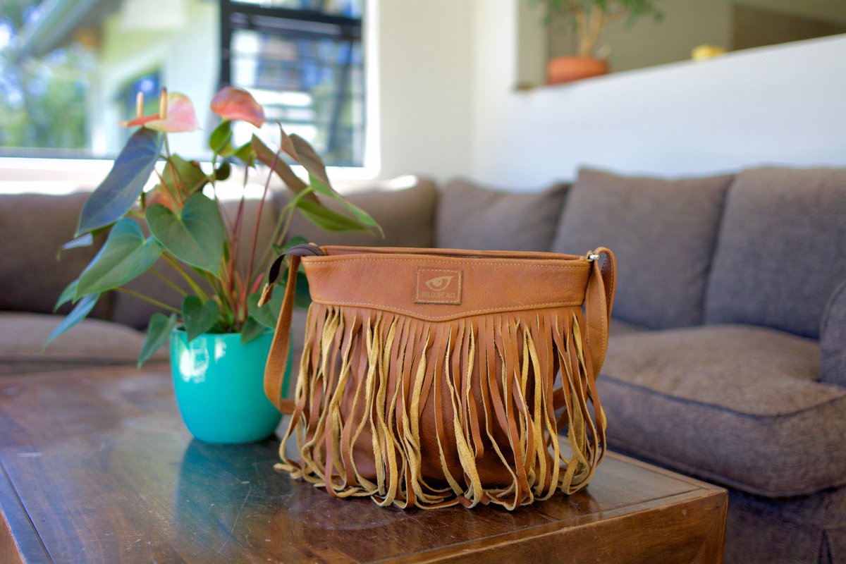 WildCollection_'s tweet image. The Tassel Bag - A gorgeously stylish handbag with a nice touch of class.

SHOP NOW &amp;gt;&amp;gt; thewildcollection.co.za

#TheWILDCollection #WildlifeACT