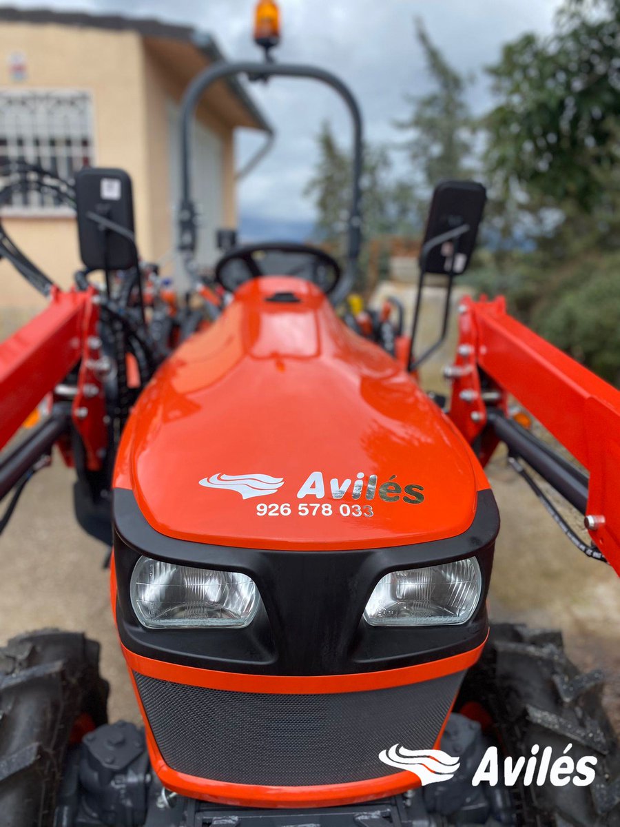 grupo_aviles's tweet photo. Β‘Buenos dΓas familia!
Hoy os presentamos un tractor compacto pero potente, el πππ-πππ
ππ¨πππ§ππ’π π² π―ππ«π¬πππ’π₯π’πππ
#GrupoAvilΓ©s #kubota #grupoaviles #agricola #EK1 #tractor #tractores #tratoresagricolas #agricultura #tractorcompacto
https://t.co/IhjBYBqOqr https://t.co/z56FKAralF