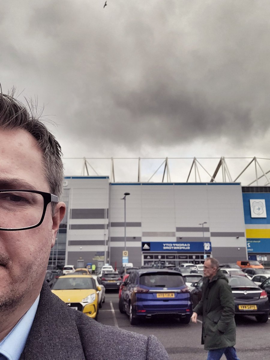 GregJonesLive's tweet photo. Great to be at the Welsh Business Show yesterday! Toast 'in person' event I attended in 2020 and the dust one in 2022! Hope to catch-up with you all soon π€ππβ‘#photobomb
#welshbusinessshow
#Cardiff #business #businesswales #marketing #Wales #goodtobeout https://t.co/YphnsjLWuI