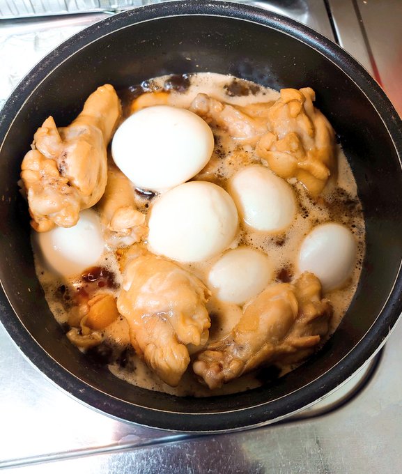 今夜は鶏手羽元と玉子を甘酢でさっぱり煮よ。 