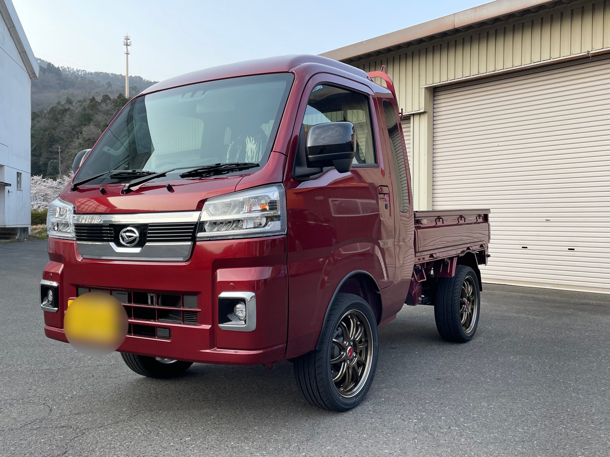 Twitter 上的 軽トラ リフトアップ ｊ Tanto 但東自動車 Samuraipick疾風 １インチアップ専用前後車高調と Advan そして Work エモーションzr10 の組み合わせが最高の乗り心地になって仰天 軽トラで長距離ドライブしたくなる是非試乗して欲しいジャンボになり