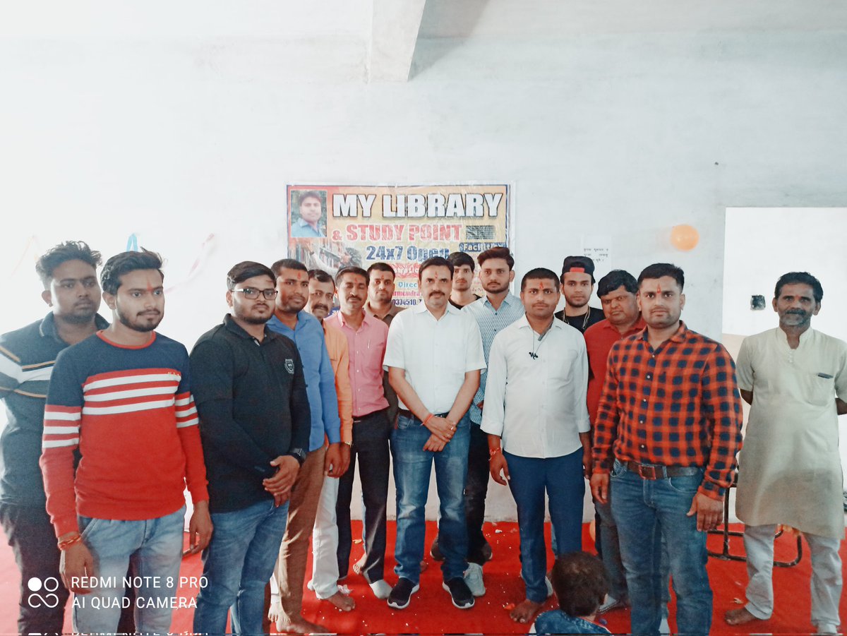 Krishnap124's tweet image. On the occasion inogration of&quot;my library&quot; Bypass road Dholpur with respected @PHundawal bhaiya. #studypoint #Dholpur #library 
lakshmi apartment rajakhera bypass Dholpur