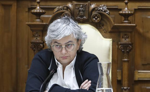 La Alcaldesa de Gijón recién afeitada.