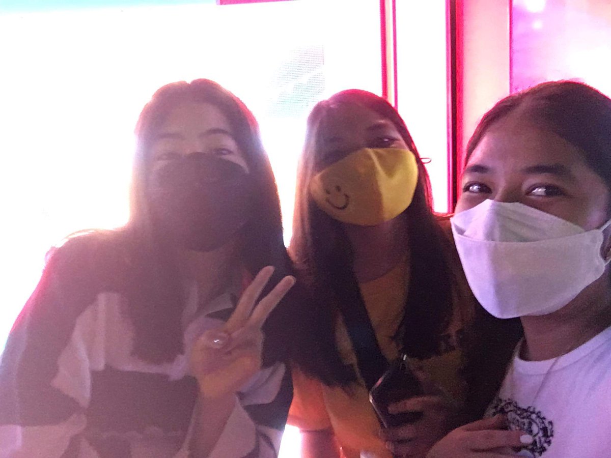 Ceejay273's tweet photo. @nianaguerrero Miss u Nianaa Balik kana BGC HAHAHAHAHA https://t.co/p0EE8BLGia